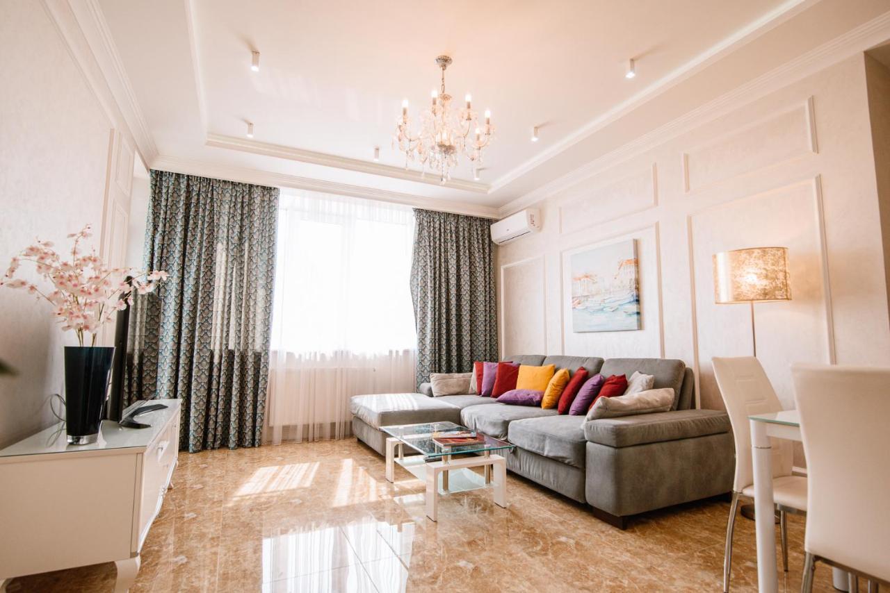 Apartamento Luxury For Business & Pleasure Royal 1 Kiev Exterior foto