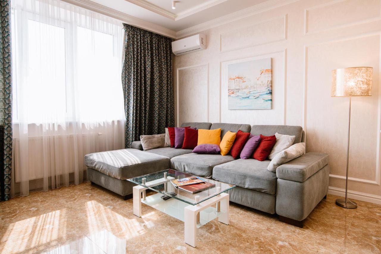 Apartamento Luxury For Business & Pleasure Royal 1 Kiev Exterior foto