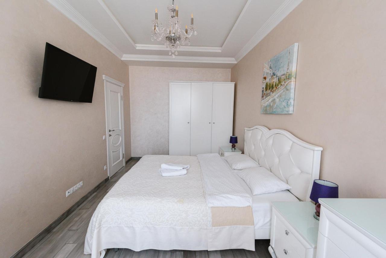 Apartamento Luxury For Business & Pleasure Royal 1 Kiev Exterior foto